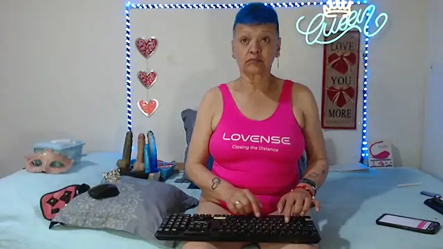 Snapshot of loquitaqueen011 chatting on May 16, 5:23 pm loquitaqueen011 online show from May 16, 5:23 pm