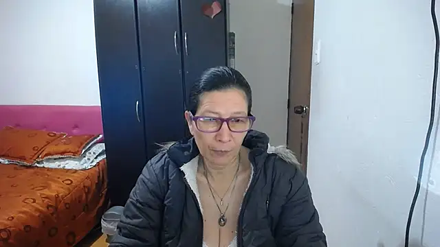 latin49 online show from June 30, 5:52 am