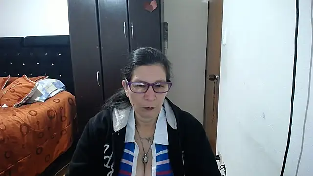 latin49 online show from July 24, 4:10 am