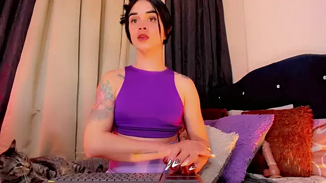 Snapshot of lesly_xx chatting on July 5, 3:34 am lesly xx online show from July 5, 3:34 am