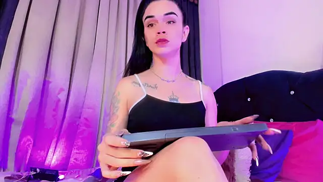 Snapshot of lesly_xx chatting on July 23, 3:26 am lesly xx online show from July 23, 3:26 am