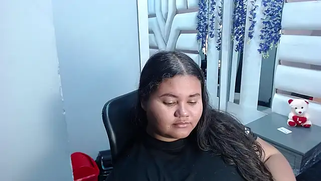 ValenTitis online show from April 20, 9:16 pm