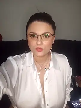 Snapshot of sweetychloelle chatting on March 2, 5:04 pm sweetychloelle online show from March 2, 5:04 pm