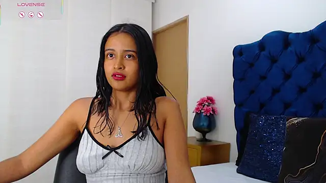 Snapshot of Lili666_ chatting on June 3, 3:31 am Lili666 online show from June 3, 3:31 am