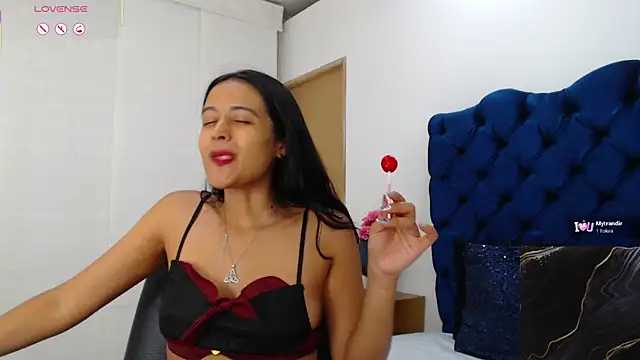 Snapshot of Lili666_ chatting on June 20, 3:20 am Lili666 online show from June 20, 3:20 am