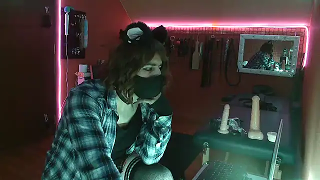 Snapshot of Ginny-the-bdsm-nympho chatting on February 20, 6:02 pm Ginny-the-bdsm-nympho online show from February 20, 6:02 pm