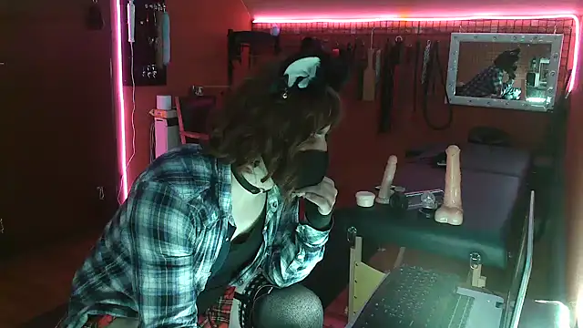 Snapshot of Ginny-the-bdsm-nympho chatting on February 27, 5:47 pm Ginny-the-bdsm-nympho online show from February 27, 5:47 pm