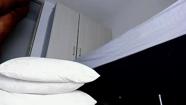 Snapshot of Skarleth69 chatting on March 10, 12:10 pm Skarleth69 online show from March 10, 12:10 pm