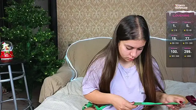 twobabesweet online show from December 14, 11:18 am