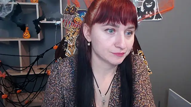 NinaFlawlees online show from November 3, 1:01 pm