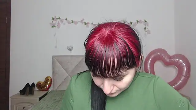 Snapshot of NinaFlawlees chatting on March 3, 1:39 pm NinaFlawlees online show from March 3, 1:39 pm