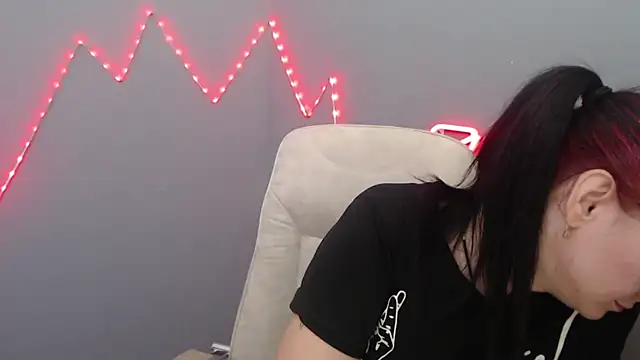 Snapshot of NinaFlawlees chatting on March 13, 6:42 am NinaFlawlees online show from March 13, 6:42 am