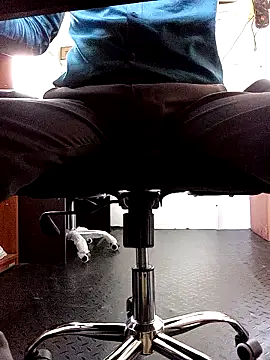 robinsan1010 online show from March 20, 5:57 am