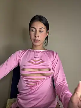 Snapshot of alia_bashar chatting on December 11, 4:07 am alia bashar online show from December 11, 4:07 am