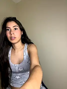 Snapshot of alia_bashar chatting on October 6, 2:31 am alia bashar online show from October 6, 2:31 am