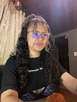 Snapshot of Hathorlove chatting on February 2, 11:21 pm Hathorlove online show from February 2, 11:21 pm