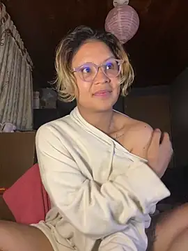 Snapshot of Hathorlove chatting on October 4, 10:24 am Hathorlove online show from October 4, 10:24 am