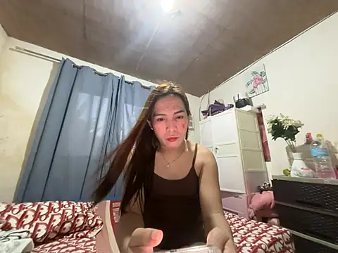Snapshot of Msyensmith chatting on May 21, 9:27 am Msyensmith online show from May 21, 9:27 am
