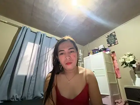 Snapshot of Msyensmith chatting on May 27, 5:04 am Msyensmith online show from May 27, 5:04 am