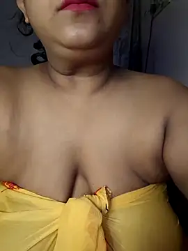 Snapshot of sassy_horny chatting on September 21, 1:07 am sassy horny online show from September 21, 1:07 am