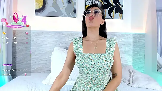 nayelii d online show from June 17, 11:56 am
