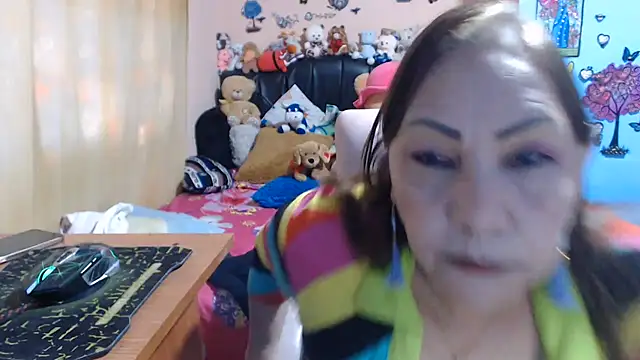 Snapshot of milfeddy_ chatting on June 8, 8:53 pm milfeddy online show from June 8, 8:53 pm