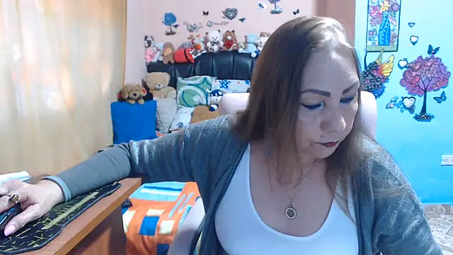 Snapshot of milfeddy_ chatting on June 23, 9:24 pm milfeddy online show from June 23, 9:24 pm