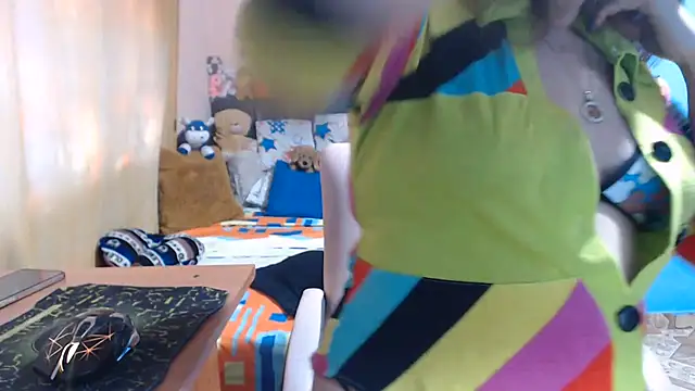 Snapshot of milfeddy_ chatting on July 5, 12:23 pm milfeddy online show from July 5, 12:23 pm