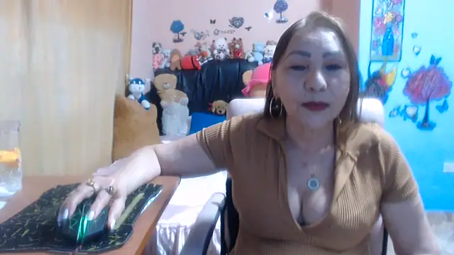 Snapshot of milfeddy_ chatting on July 19, 10:35 pm milfeddy online show from July 19, 10:35 pm
