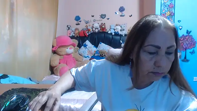 Snapshot of milfeddy_ chatting on July 23, 11:52 am milfeddy online show from July 23, 11:52 am