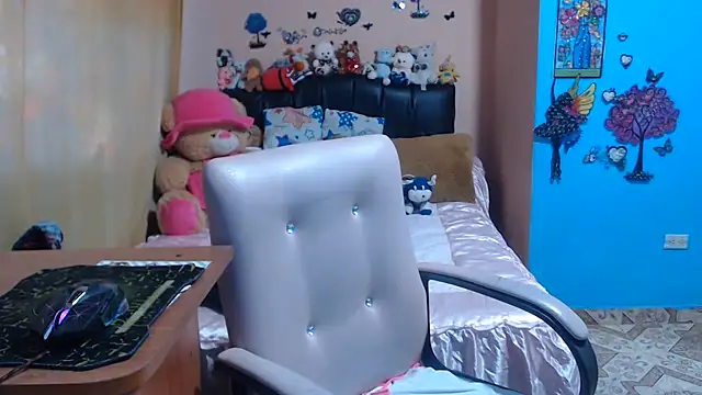 Snapshot of milfeddy_ chatting on July 29, 11:41 am milfeddy online show from July 29, 11:41 am