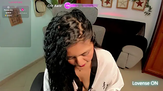 Snapshot of miss-katty chatting on May 4, 2:13 pm miss-katty online show from May 4, 2:13 pm
