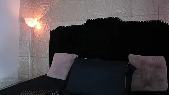 JennyRouse01 online show from March 21, 11:01 am