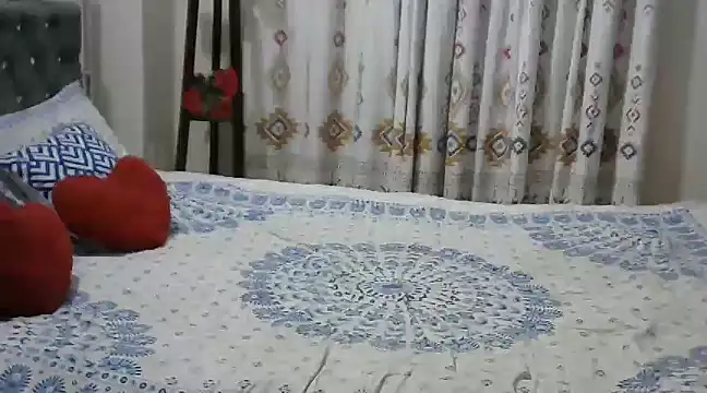 cutebengaligirl online show from December 13, 9:09 pm