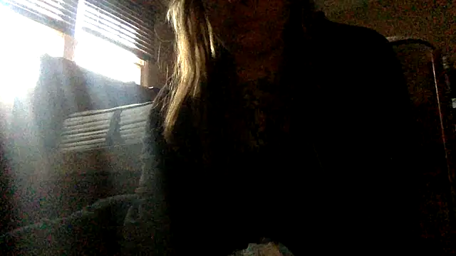 alexabunni online show from December 5, 5:09 pm