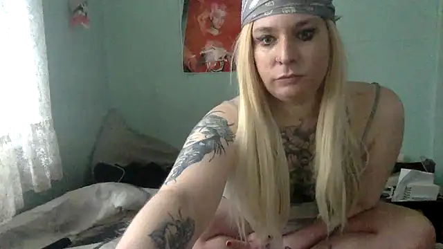 Snapshot of alexabunni chatting on April 30, 4:02 pm alexabunni online show from April 30, 4:02 pm