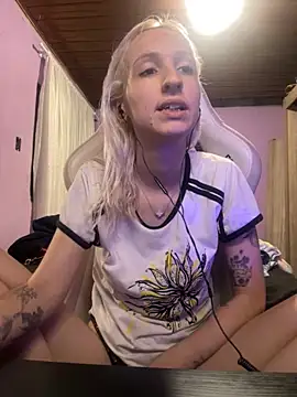 bunnydark00 online show from October 25, 3:58 am