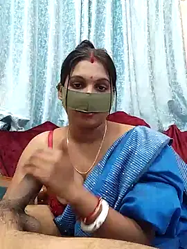 Queen Dolly online show from December 17, 5:58 pm