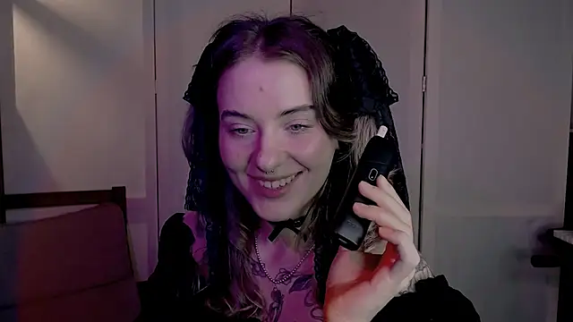 Snapshot of risha_laas chatting on December 1, 6:08 pm risha laas online show from December 1, 6:08 pm