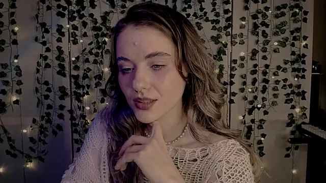 Snapshot of risha_laas chatting on February 16, 5:15 pm risha laas online show from February 16, 5:15 pm