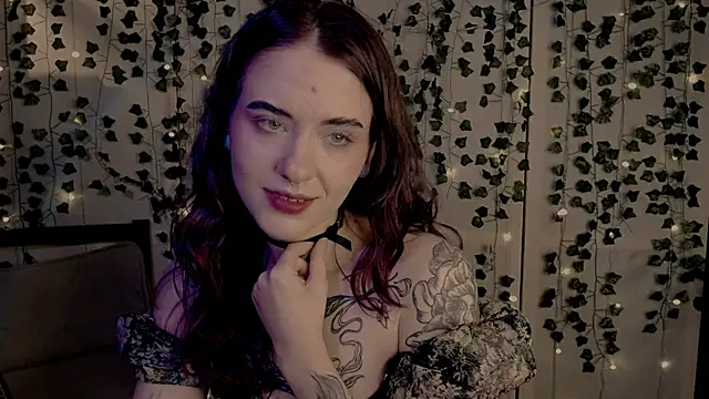 Snapshot of risha_laas chatting on March 22, 6:14 pm risha laas online show from March 22, 6:14 pm