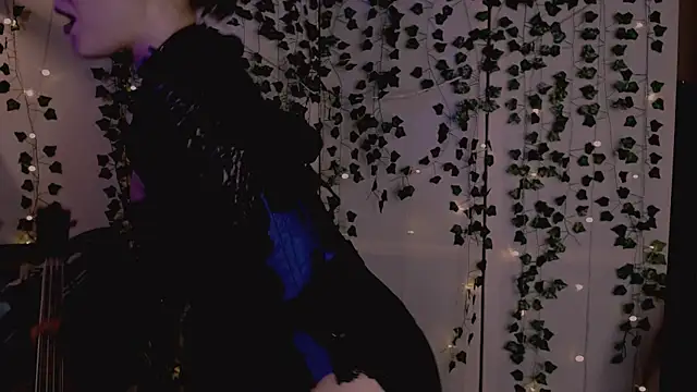 Snapshot of risha_laas chatting on October 10, 8:30 pm risha laas online show from October 10, 8:30 pm