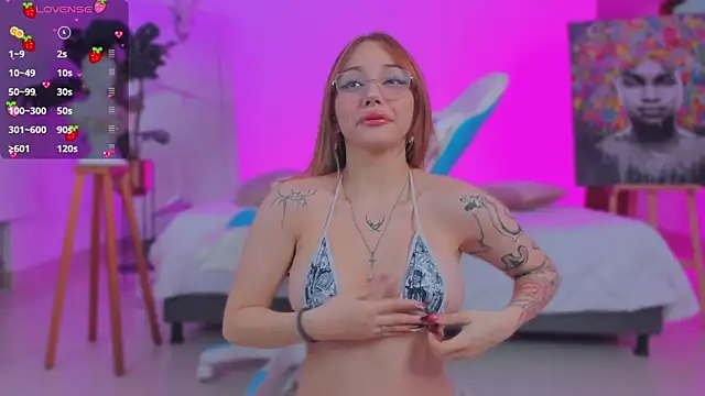 Snapshot of LITTLE-VIVI chatting on November 14, 3:38 am LITTLE-VIVI online show from November 14, 3:38 am