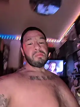 Snapshot of Justin81214 chatting on March 28, 3:50 am Justin81214 online show from March 28, 3:50 am