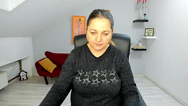 LollaGirl online show from November 26, 4:13 am