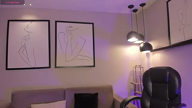 EveBensonX online show from February 21, 12:39 pm