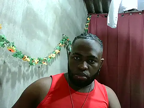 Snapshot of 2ocmaxi chatting on February 4, 1:11 am 2ocmaxi online show from February 4, 1:11 am