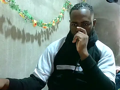 Snapshot of 2ocmaxi chatting on February 9, 6:45 pm 2ocmaxi online show from February 9, 6:45 pm