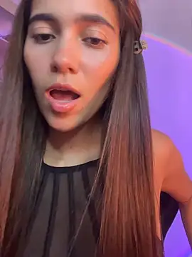 Snapshot of Sallye_ chatting on June 4, 5:24 am Sallye online show from June 4, 5:24 am