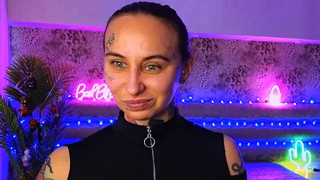 Cool Freak  online show from December 20, 9:21 am